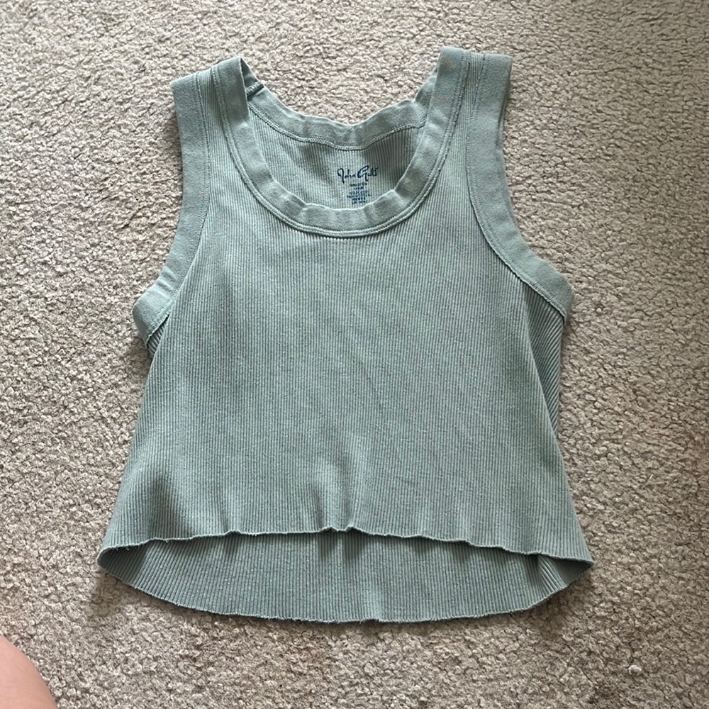 Brandy Melville Conner tank